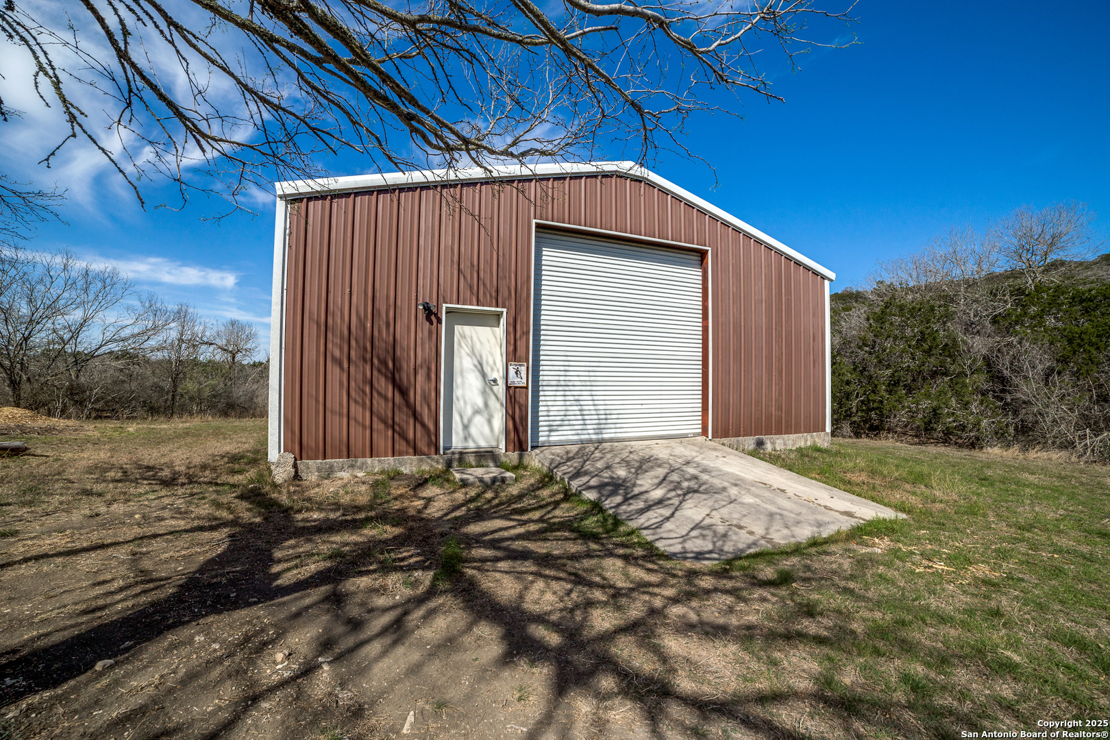 8415 County Road 279 , Rio Medina, TX, 78066 | 1850092 | Realty Texas LLC