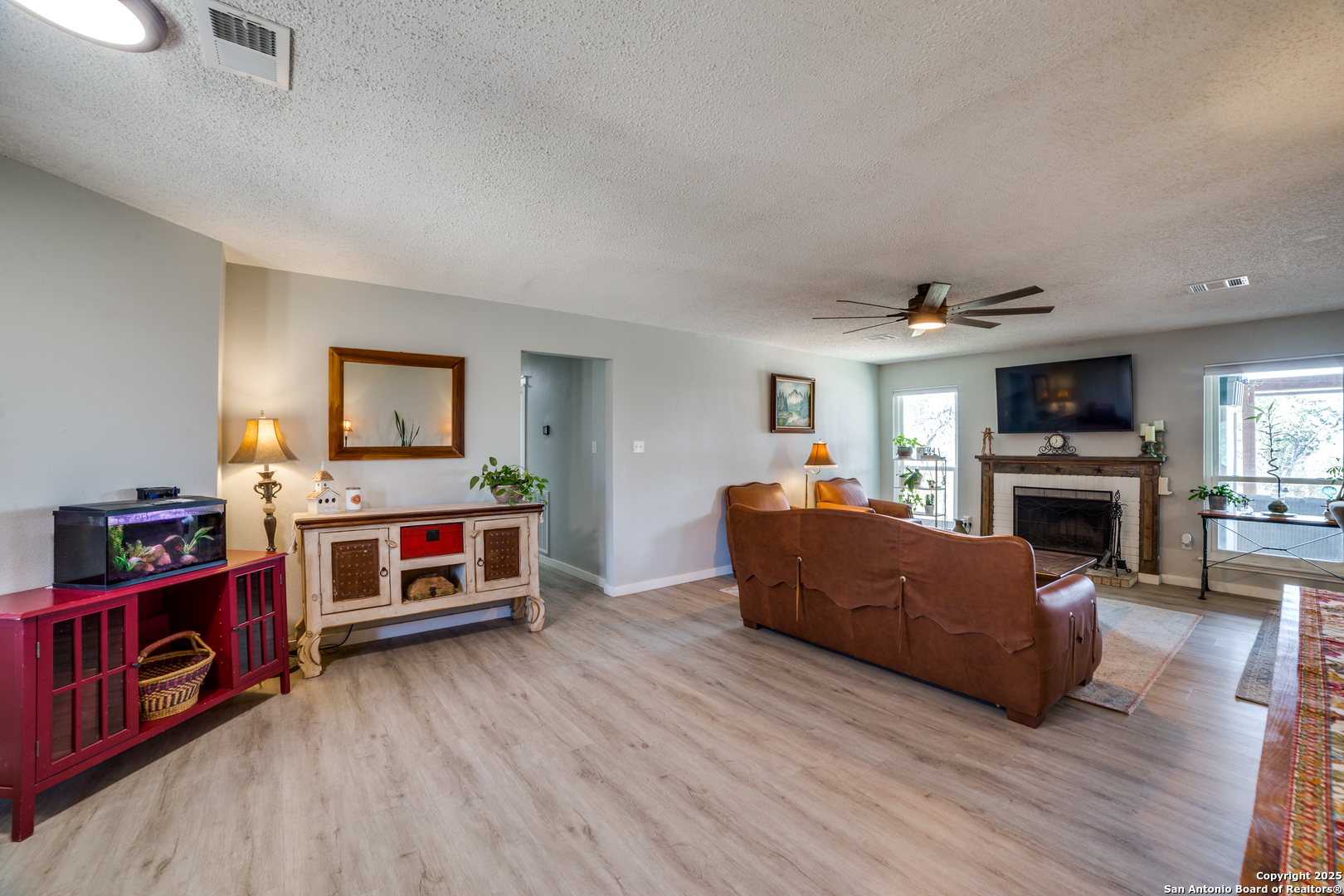 8415 County Road 279 , Rio Medina, TX, 78066 | 1850092 | Realty Texas LLC