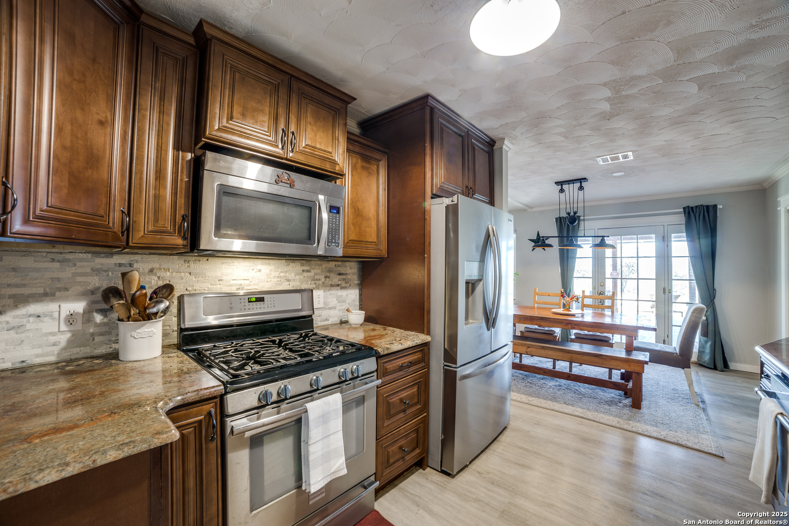 8415 County Road 279 , Rio Medina, TX, 78066 | 1850092 | Realty Texas LLC