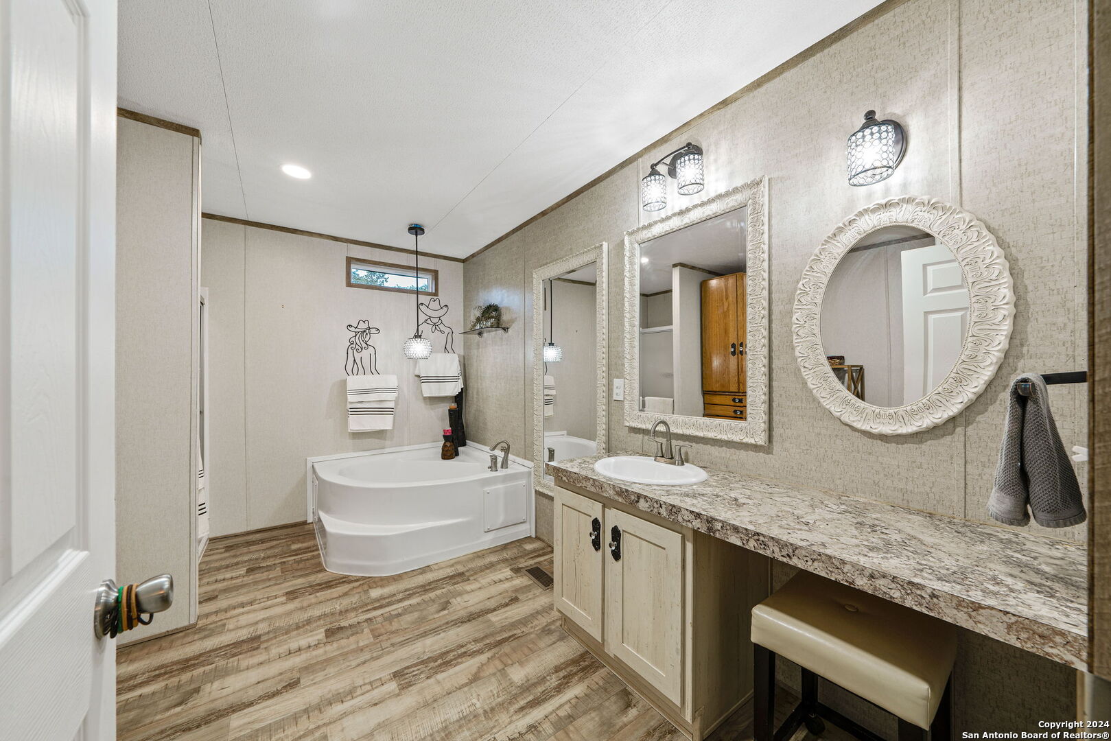 589 Pr 1507 , Bandera, TX, 78003 | 1846914 | Realty Texas LLC