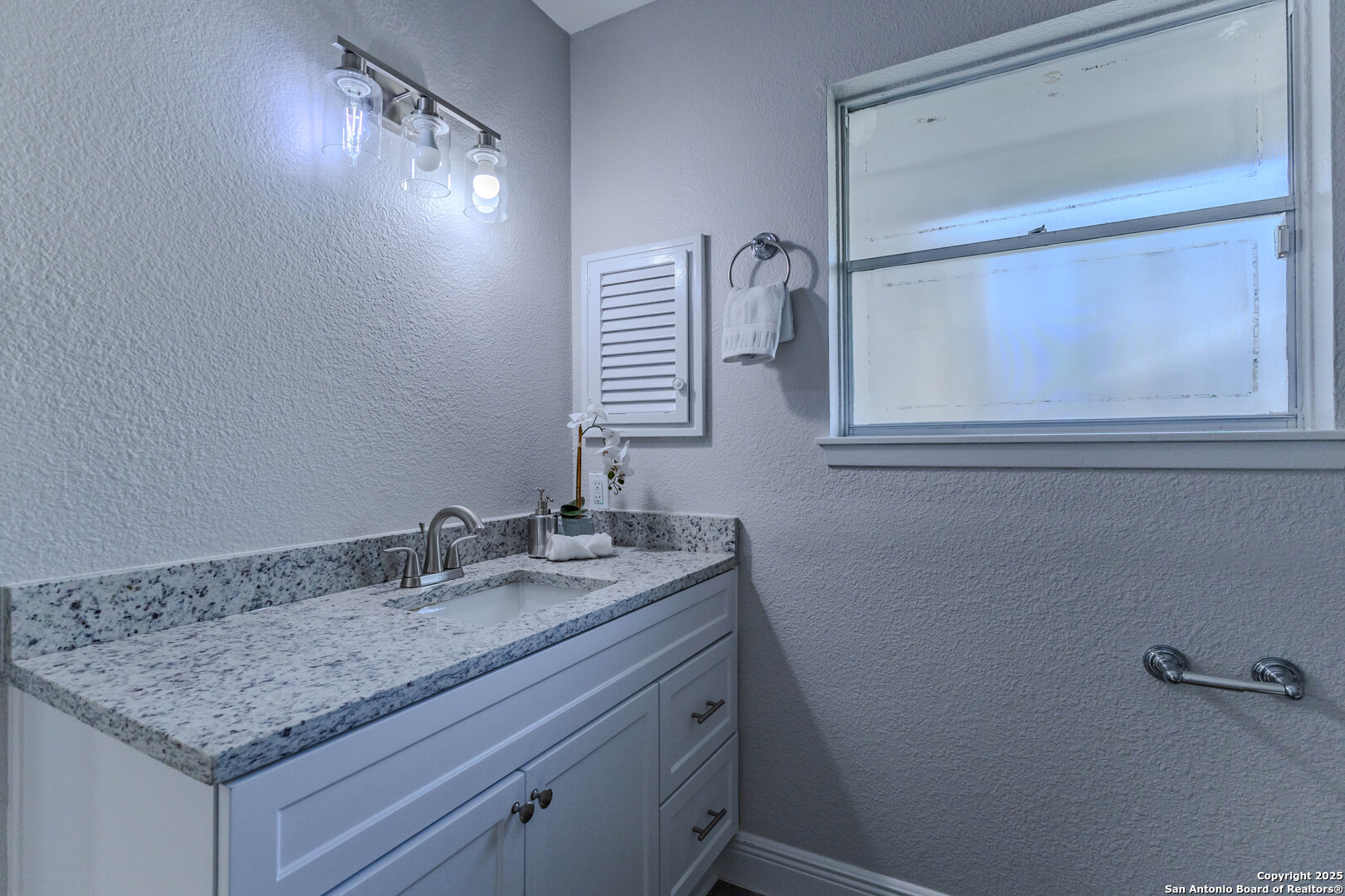 10215 Rafter O , Helotes, TX, 78023 | 1850408 | Realty Texas LLC