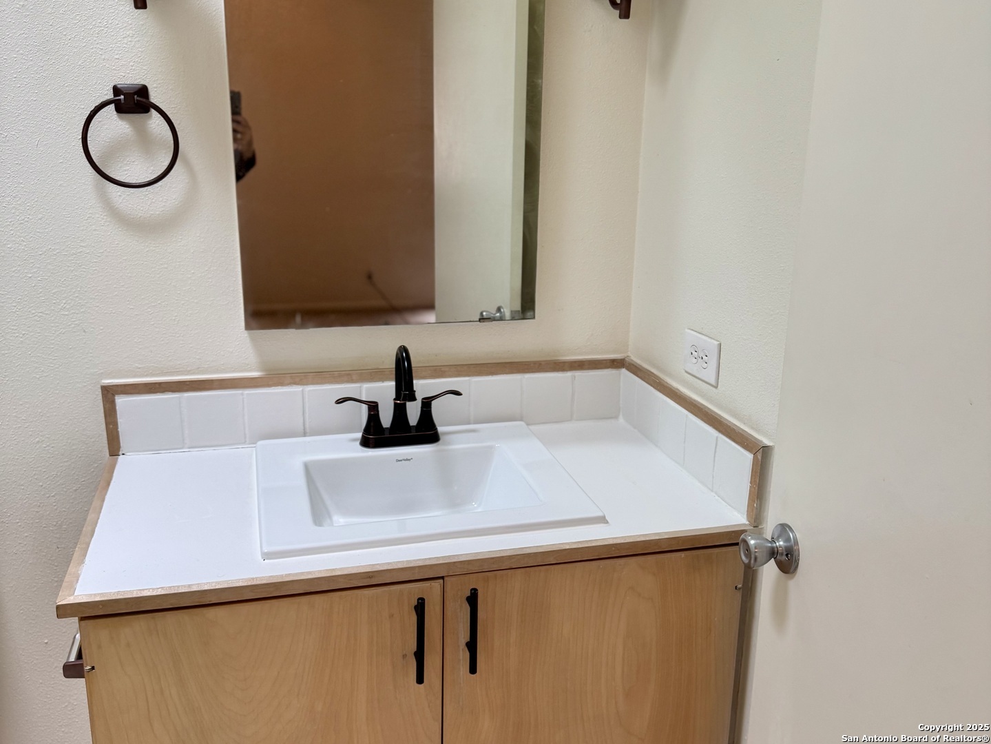 8642 Fredericksburg Road 106 , San Antonio, TX, 78240 | 1846793 | Realty Texas LLC