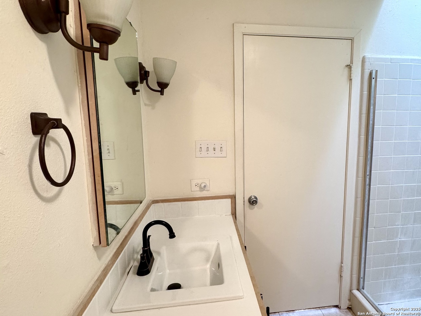 8642 Fredericksburg Road 106 , San Antonio, TX, 78240 | 1846793 | Realty Texas LLC