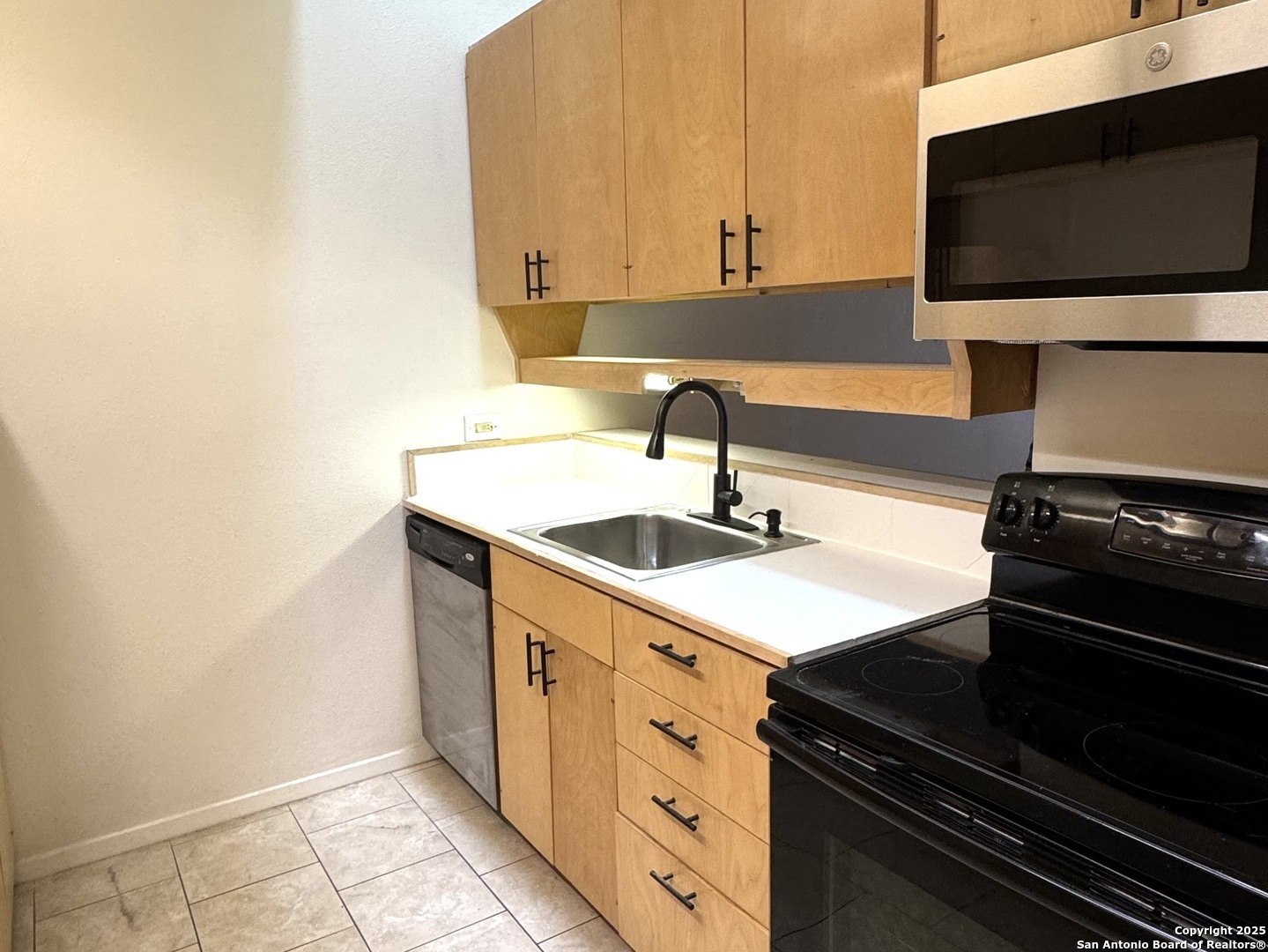 8642 Fredericksburg Road 106 , San Antonio, TX, 78240 | 1846793 | Realty Texas LLC