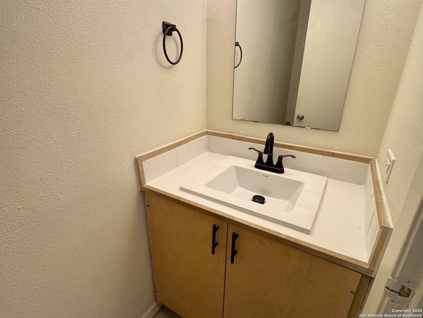 8642 Fredericksburg Road 106 , San Antonio, TX, 78240 | 1846793 | Realty Texas LLC