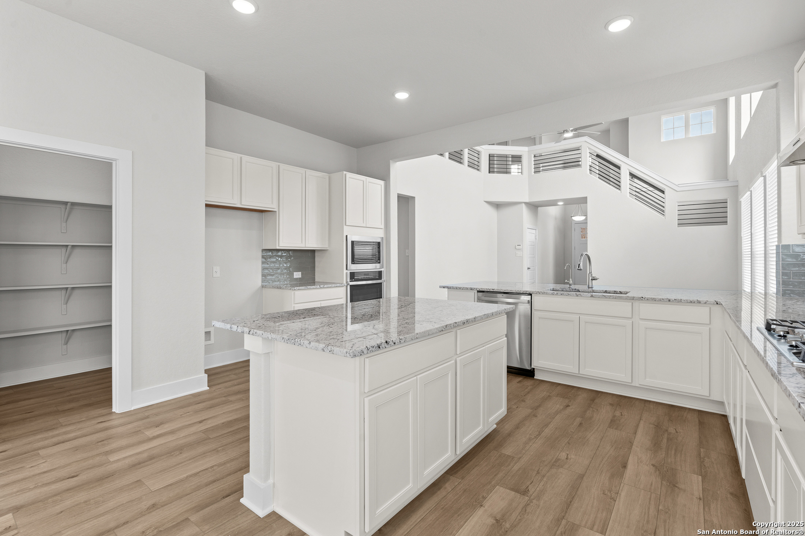 206 Buttercup Alley , San Antonio, TX, 78253 | 1851000 | Realty Texas LLC