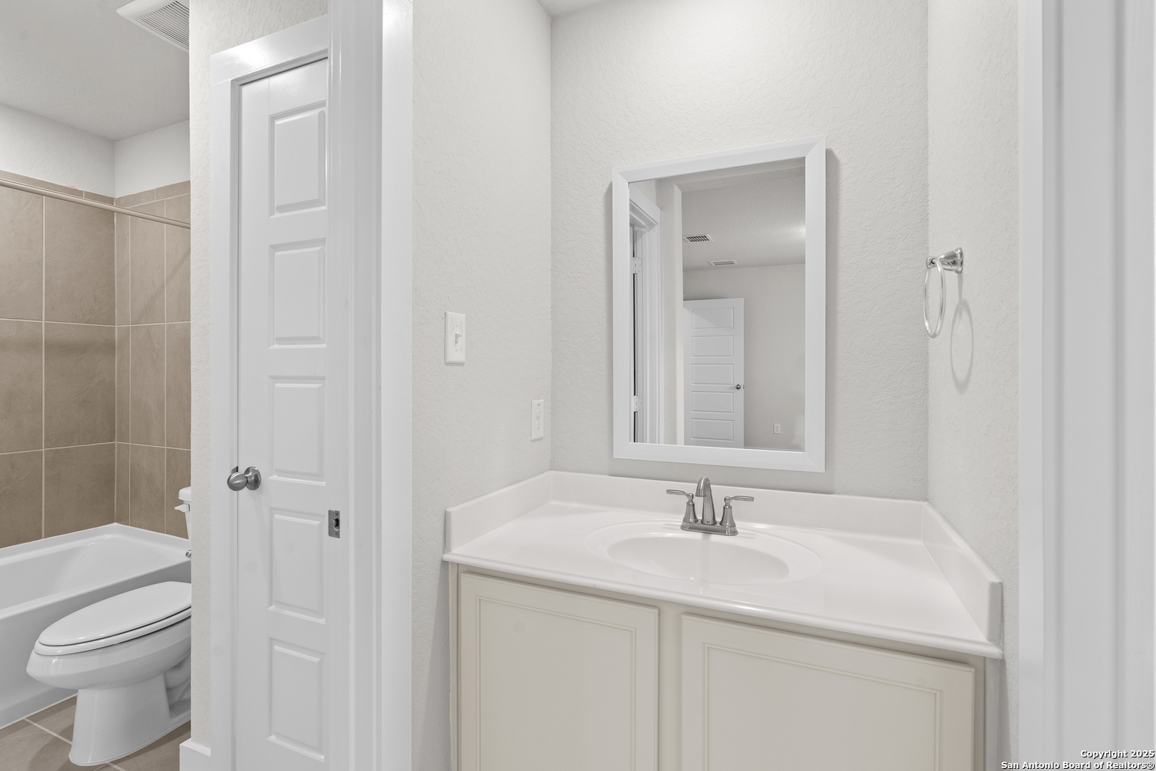 206 Buttercup Alley , San Antonio, TX, 78253 | 1851000 | Realty Texas LLC