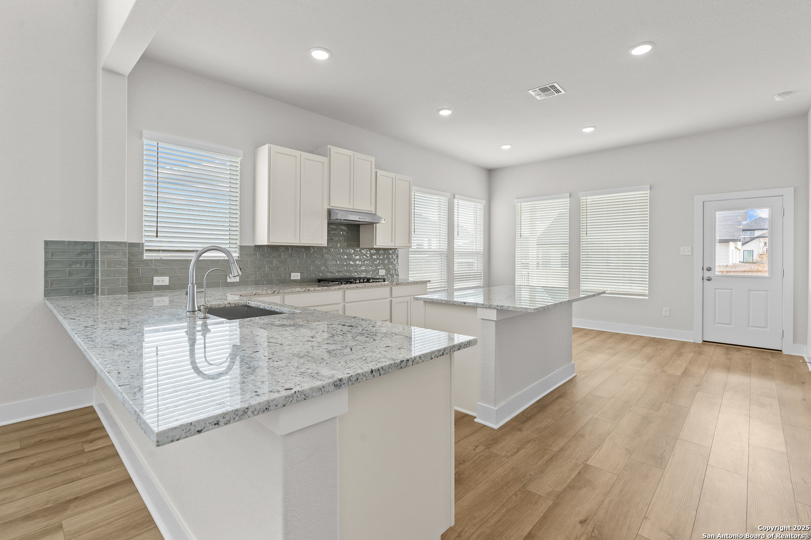 206 Buttercup Alley , San Antonio, TX, 78253 | 1851000 | Realty Texas LLC