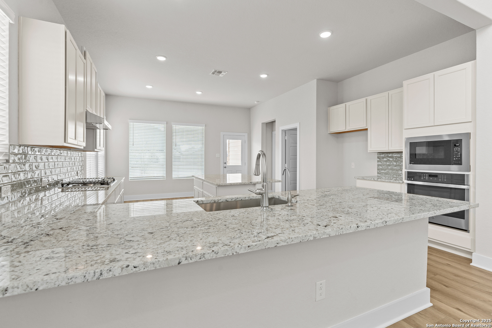 206 Buttercup Alley , San Antonio, TX, 78253 | 1851000 | Realty Texas LLC
