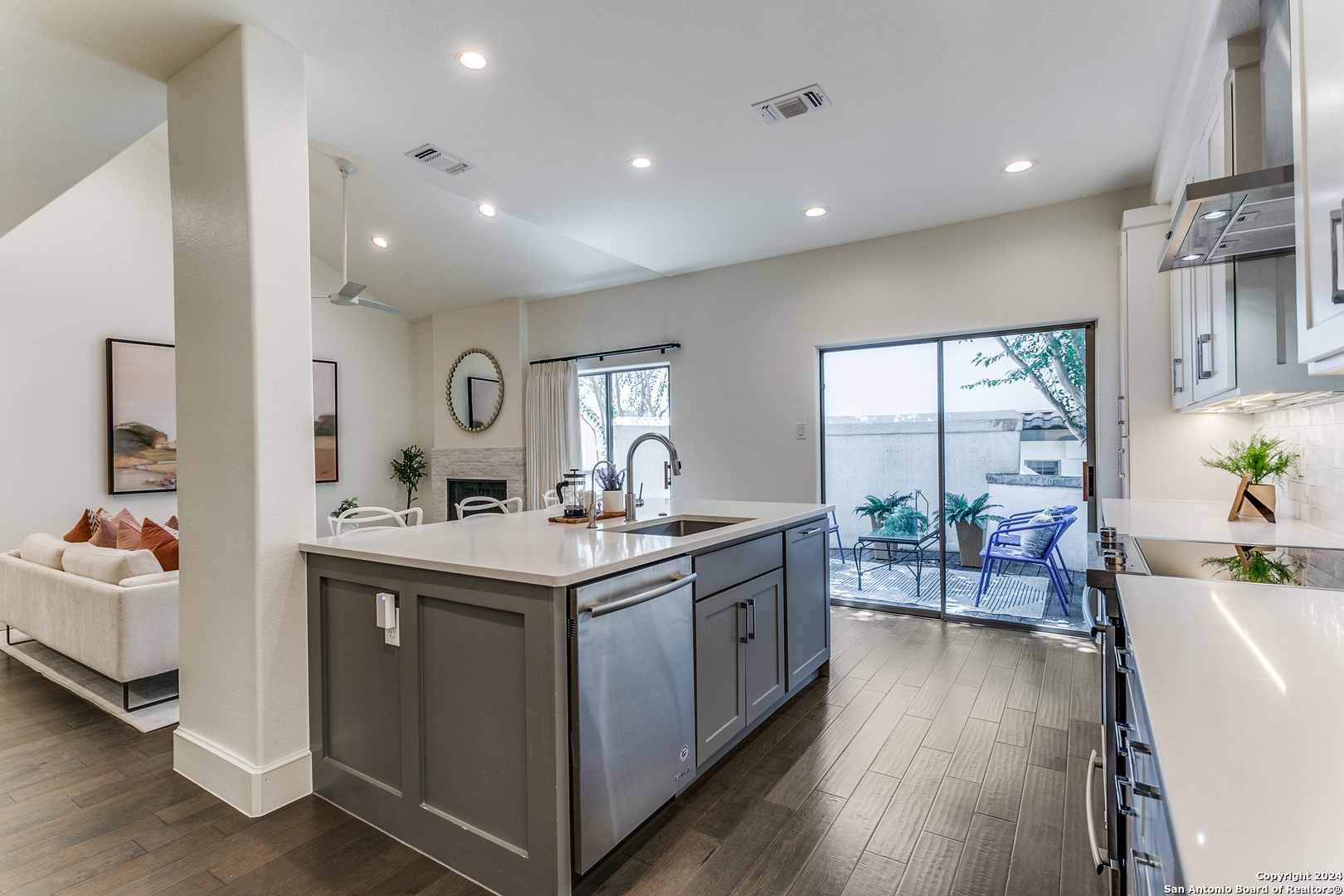 208 Grandview 3 , San Antonio, TX, 78209 | 1851481 | Realty Texas LLC