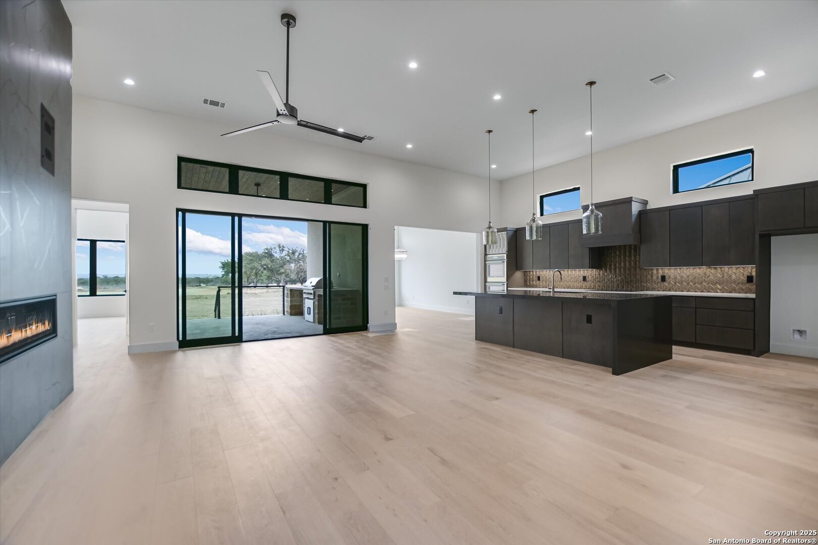 130 Azalea Loop , Horseshoe Bay, TX, 78657 | 1851398 | Realty Texas LLC