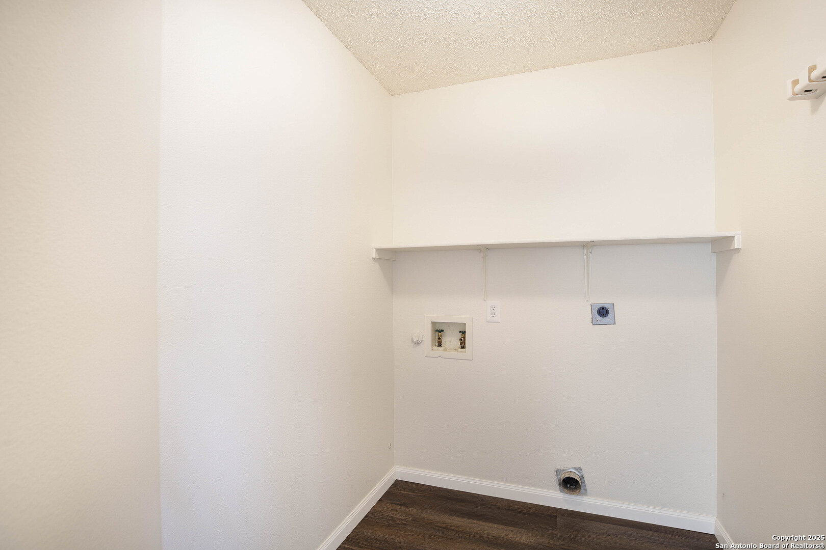 8611 Sierra Springs, CONVERSE, TX, 78109 | 1851590 | Realty Texas LLC