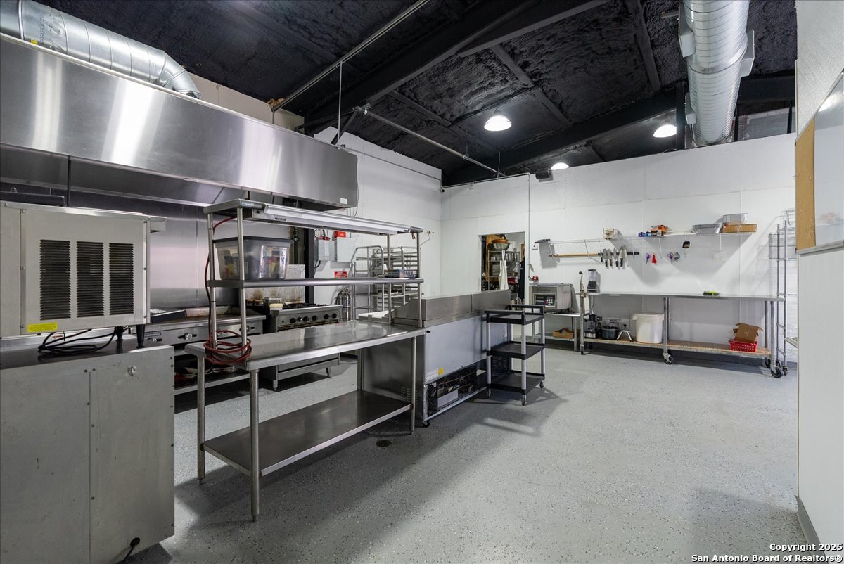 1200 Hwy 59, GEORGEWEST, TX, 78022 | 1852379 | Realty Texas LLC