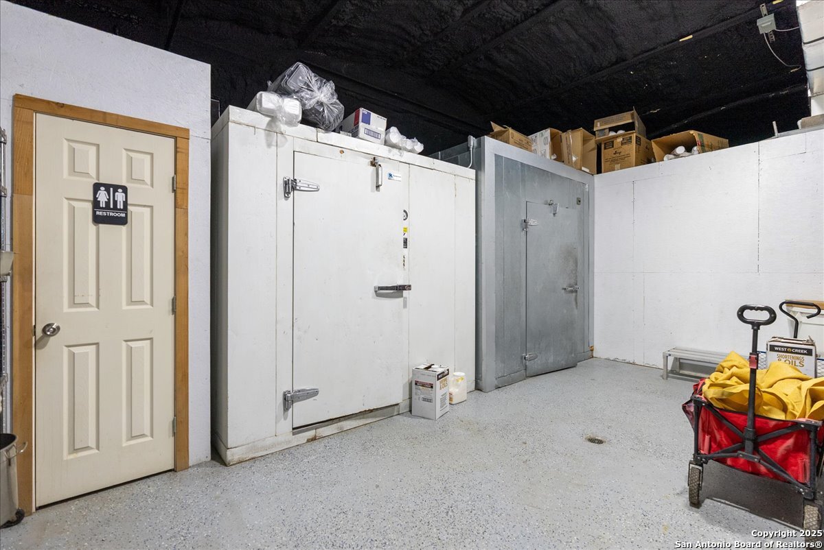 1200 Hwy 59, GEORGEWEST, TX, 78022 | 1852379 | Realty Texas LLC