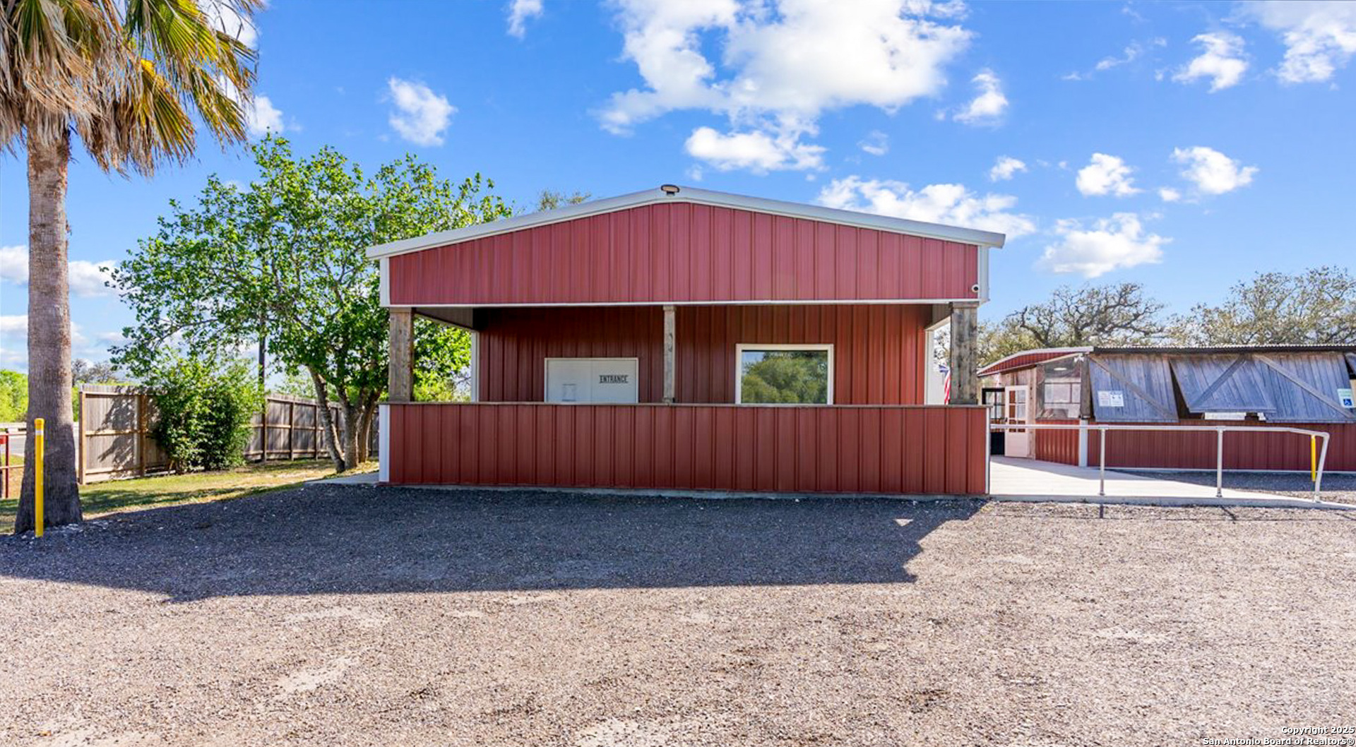 1200 Hwy 59, GEORGEWEST, TX, 78022 | 1852379 | Realty Texas LLC
