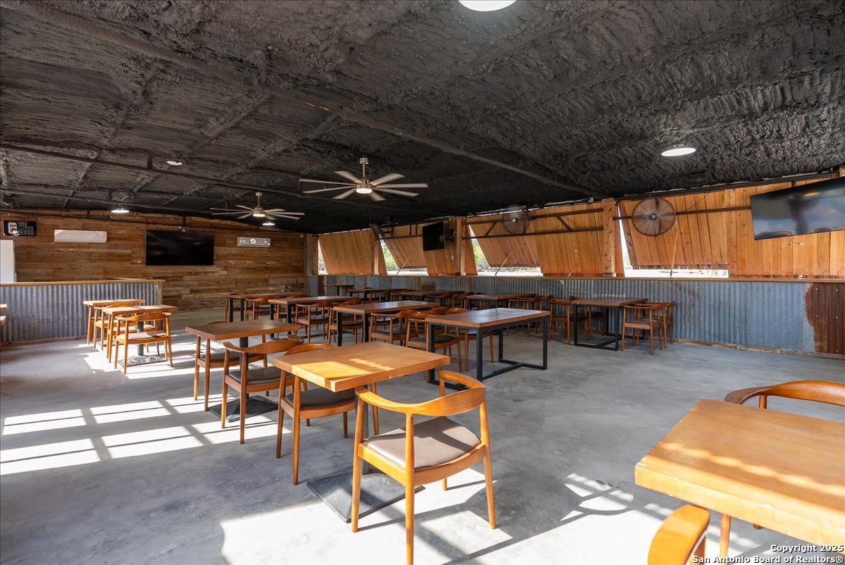 1200 Hwy 59, GEORGEWEST, TX, 78022 | 1852379 | Realty Texas LLC