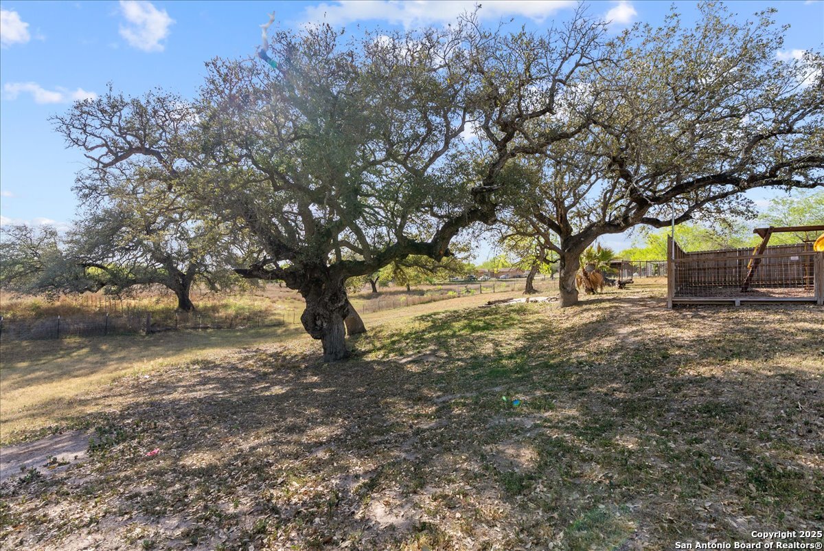 1200 Hwy 59, GEORGEWEST, TX, 78022 | 1852379 | Realty Texas LLC
