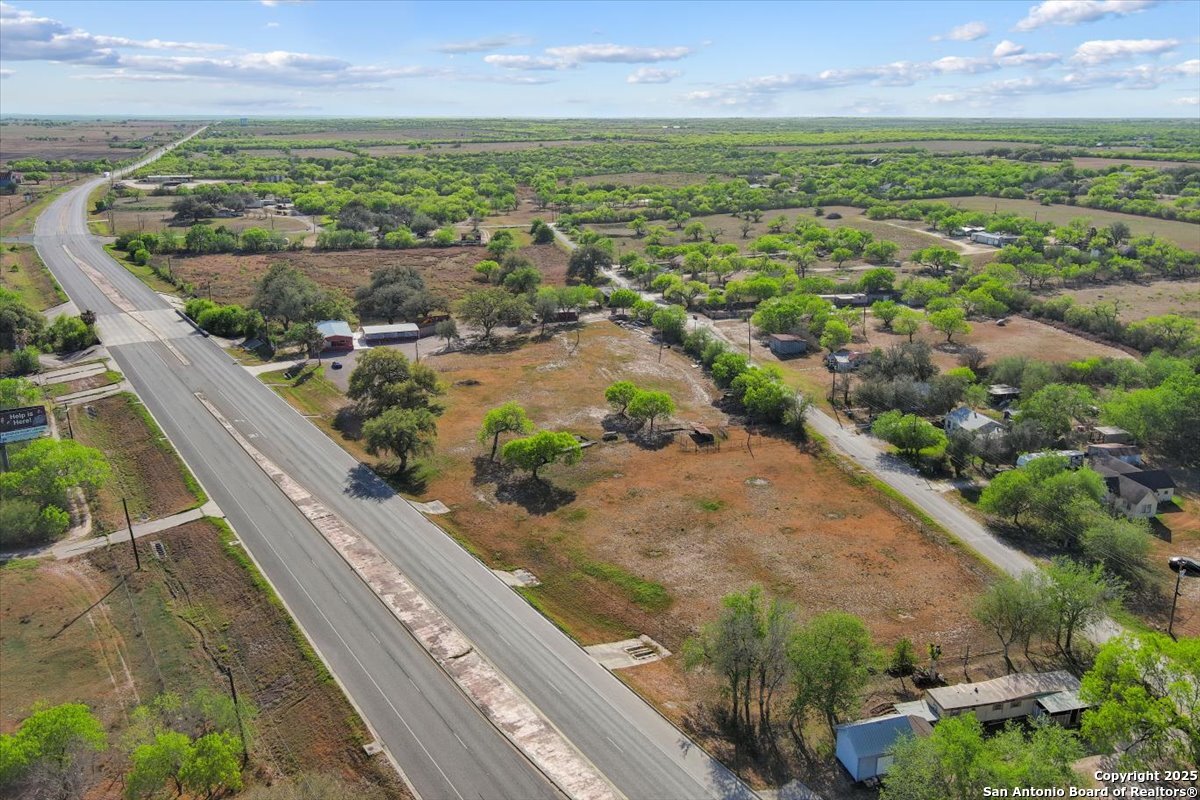 1200 Hwy 59, GEORGEWEST, TX, 78022 | 1852379 | Realty Texas LLC
