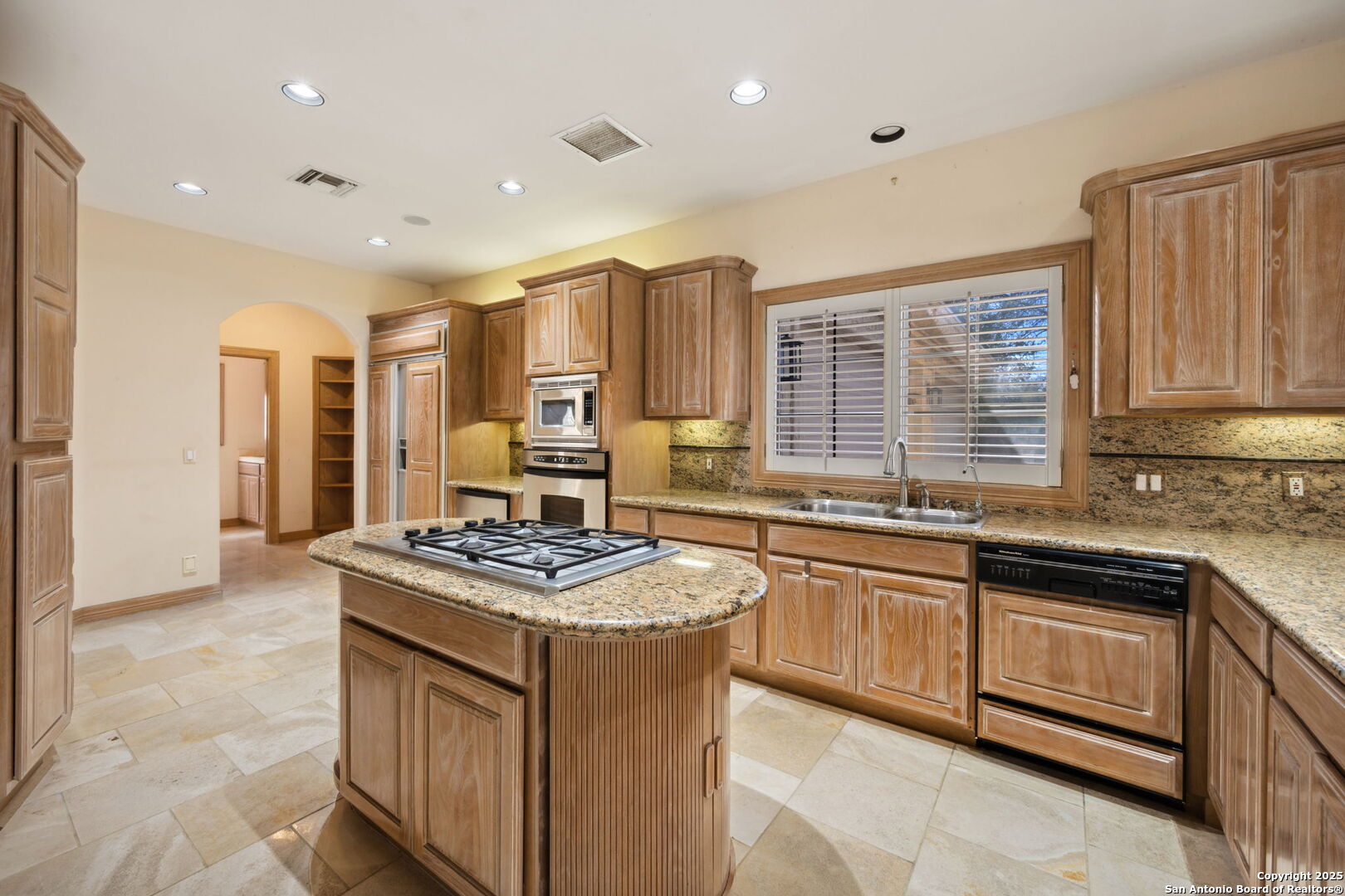 5 Kings Heath , San Antonio, TX, 78257-1729 | 1853090 | Realty Texas LLC