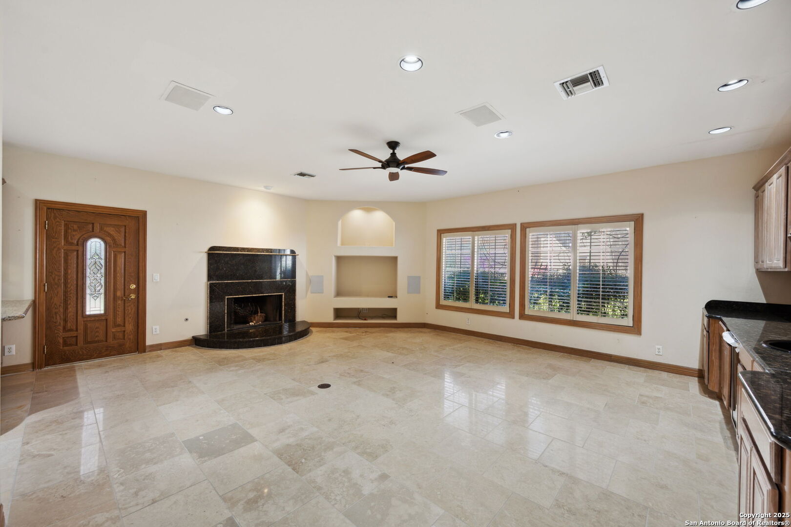 5 Kings Heath , San Antonio, TX, 78257-1729 | 1853090 | Realty Texas LLC