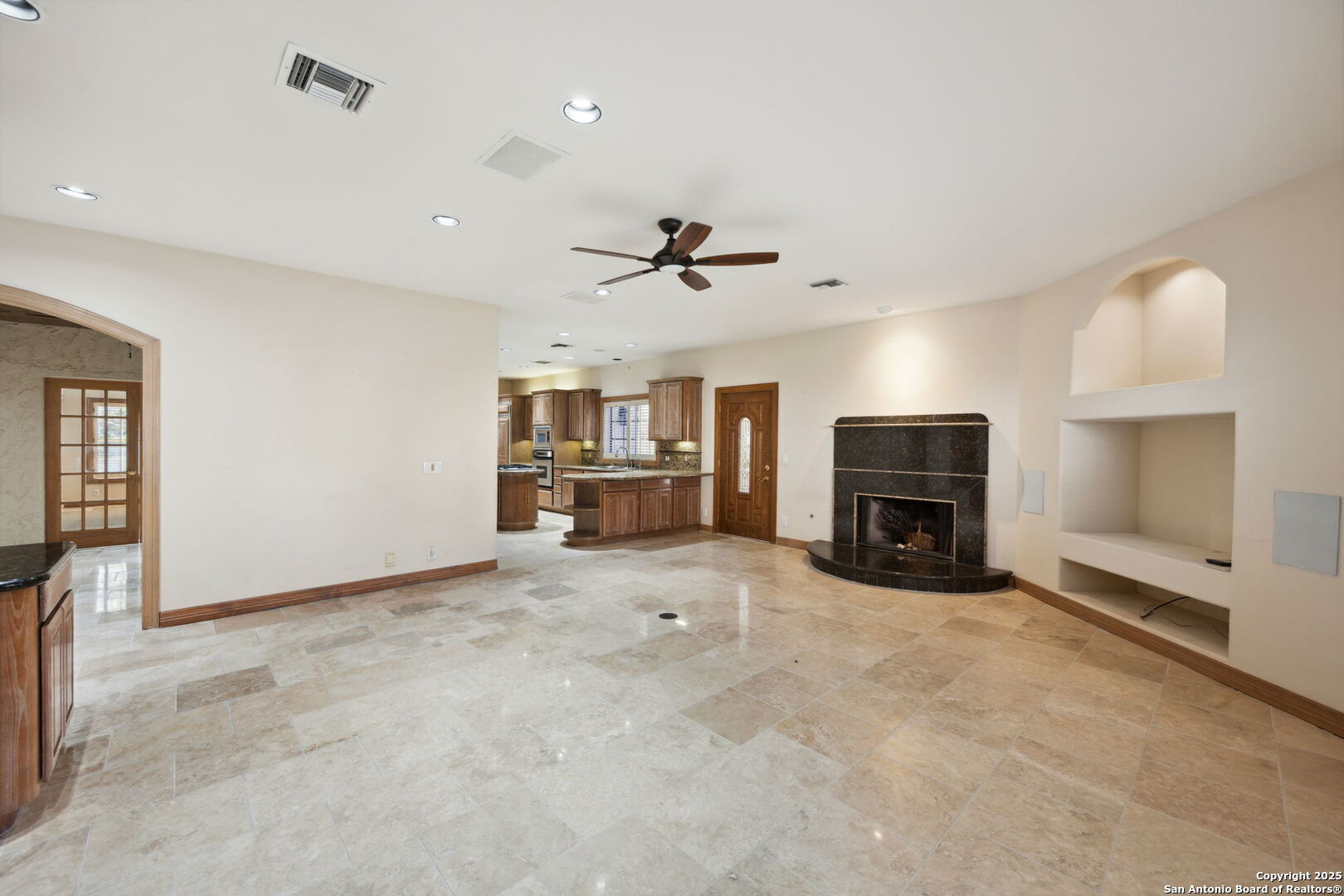 5 Kings Heath , San Antonio, TX, 78257-1729 | 1853090 | Realty Texas LLC