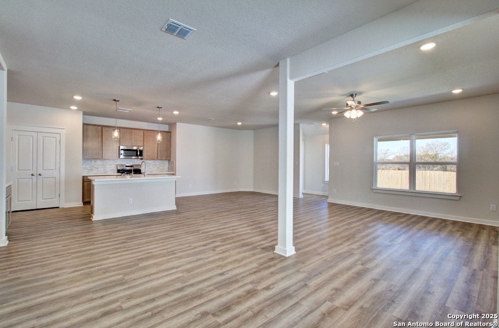 989 Gray Cloud , New Braunfels, TX, 78130 | 1853777 | Realty Texas LLC