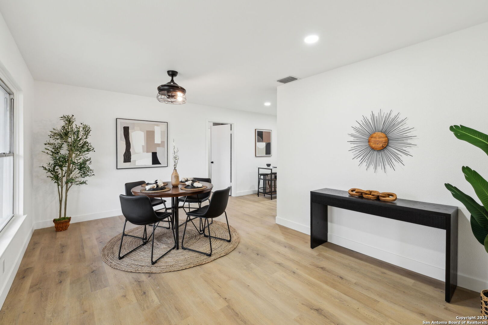 1815 Montview , San Antonio, TX, 78213 | 1853683 | Realty Texas LLC