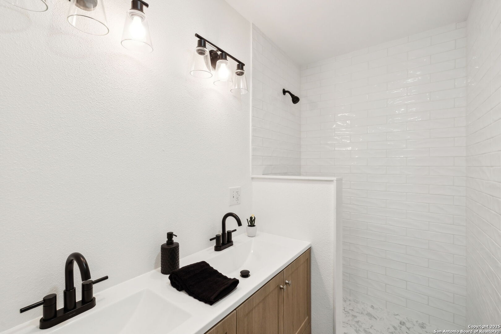 1815 Montview , San Antonio, TX, 78213 | 1853683 | Realty Texas LLC