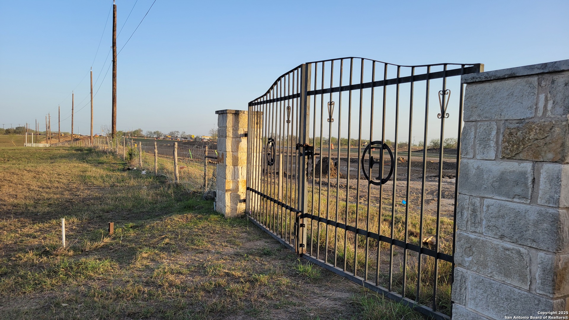 210 E Loop 1604 S , Adkins, TX, 78101 | 1853558 | Realty Texas LLC