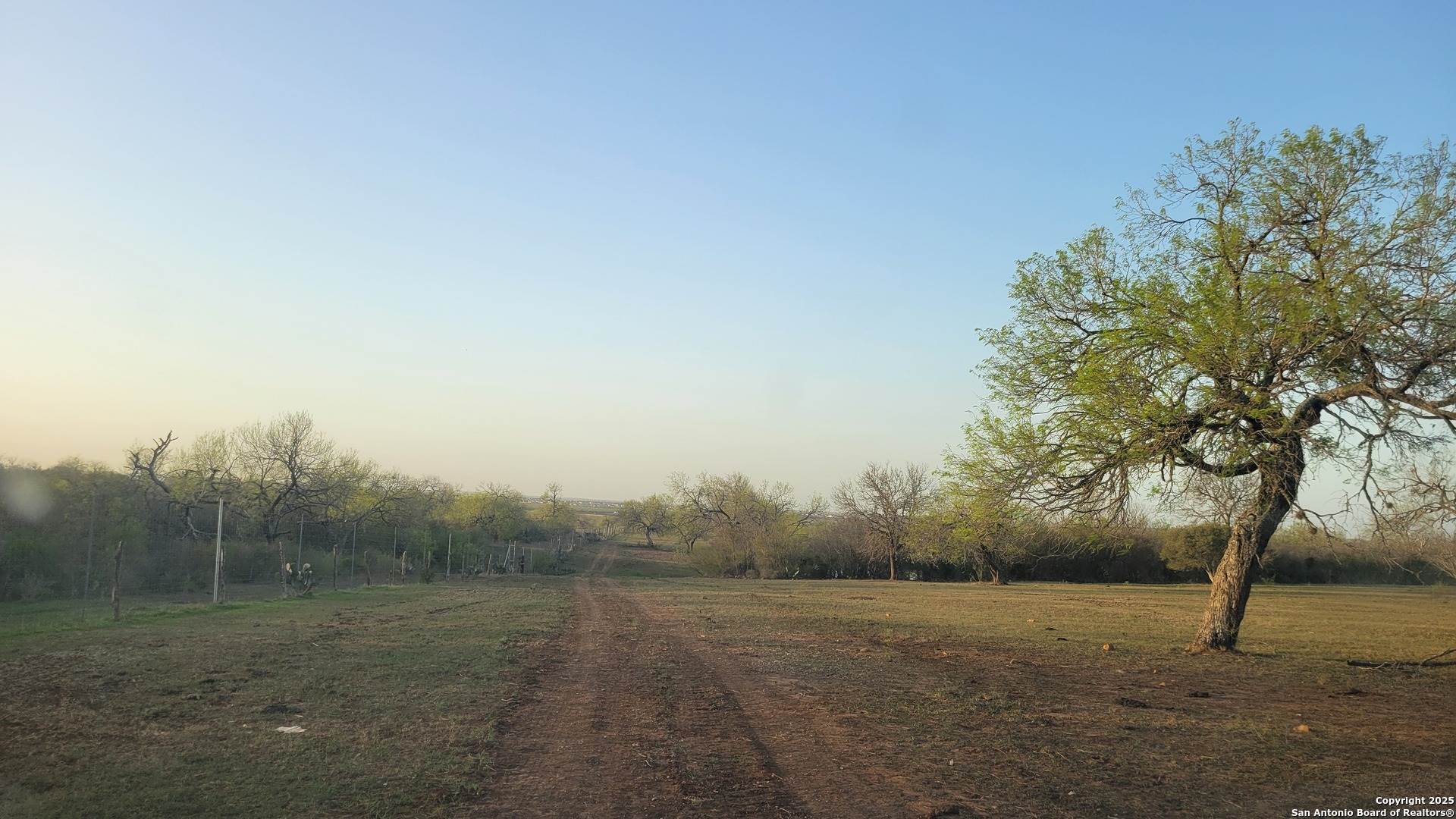 210 E Loop 1604 S , Adkins, TX, 78101 | 1853558 | Realty Texas LLC