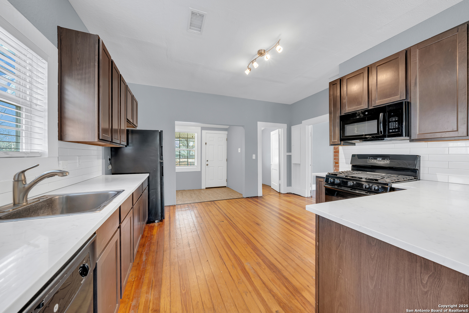 1349 Center , San Antonio, TX, 78202 | 1853553 | Realty Texas LLC