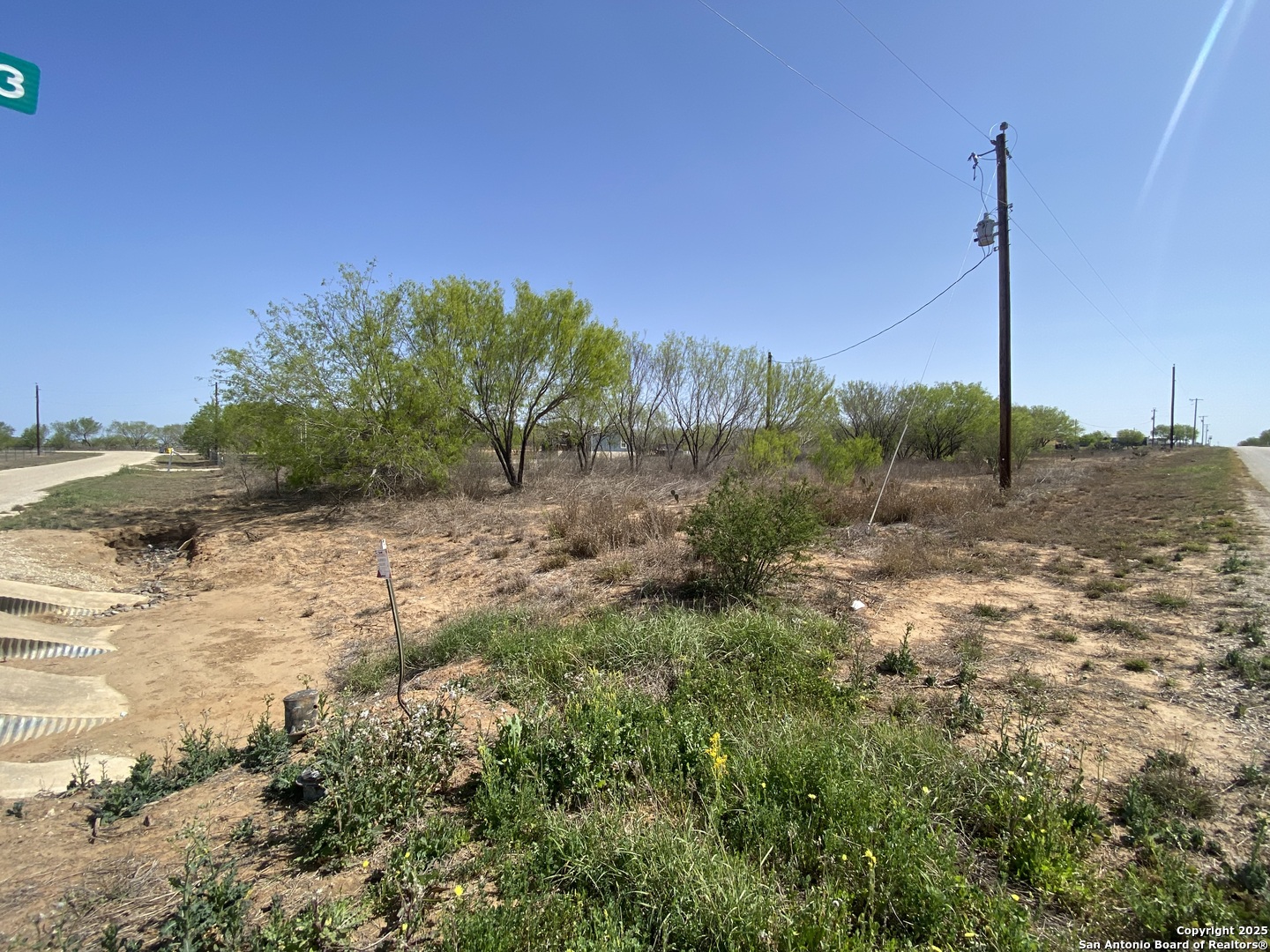 105 Cr 2667 , Devine, TX, 78016 | 1853896 | Realty Texas LLC