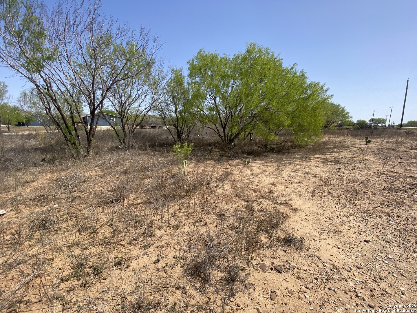105 Cr 2667 , Devine, TX, 78016 | 1853896 | Realty Texas LLC