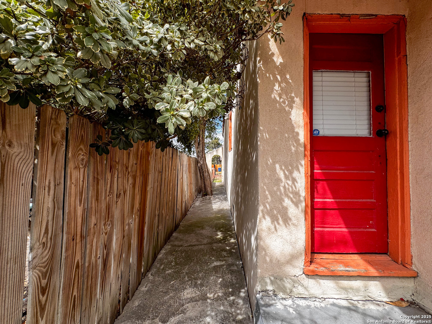 1502 W Rosewood Ave. , San Antonio, TX, 78201 | 1853873 | Realty Texas LLC