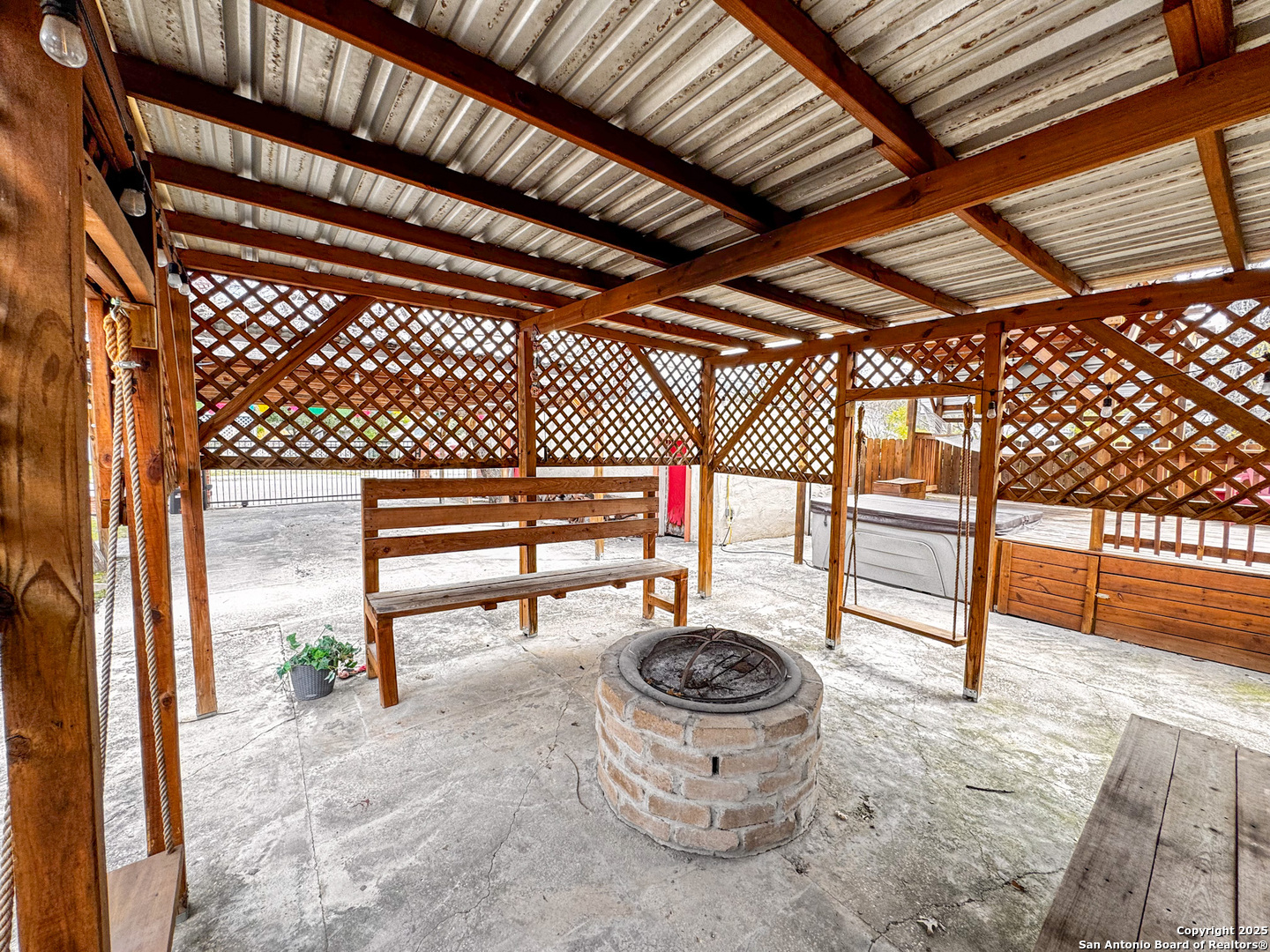 1502 W Rosewood Ave. , San Antonio, TX, 78201 | 1853873 | Realty Texas LLC