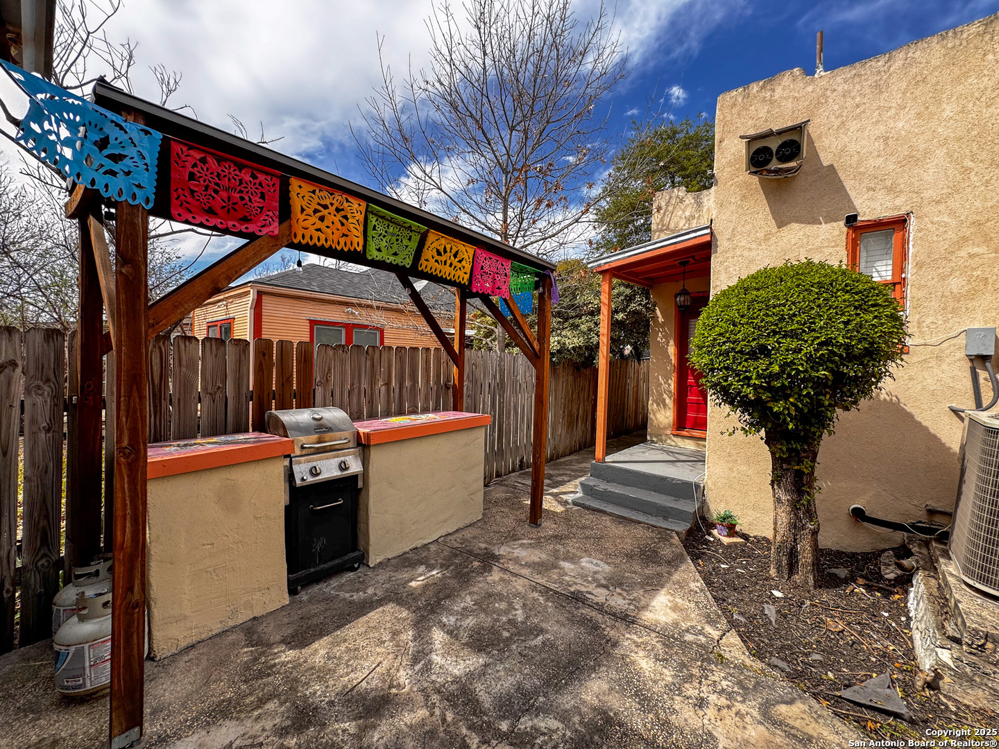 1502 W Rosewood Ave. , San Antonio, TX, 78201 | 1853873 | Realty Texas LLC