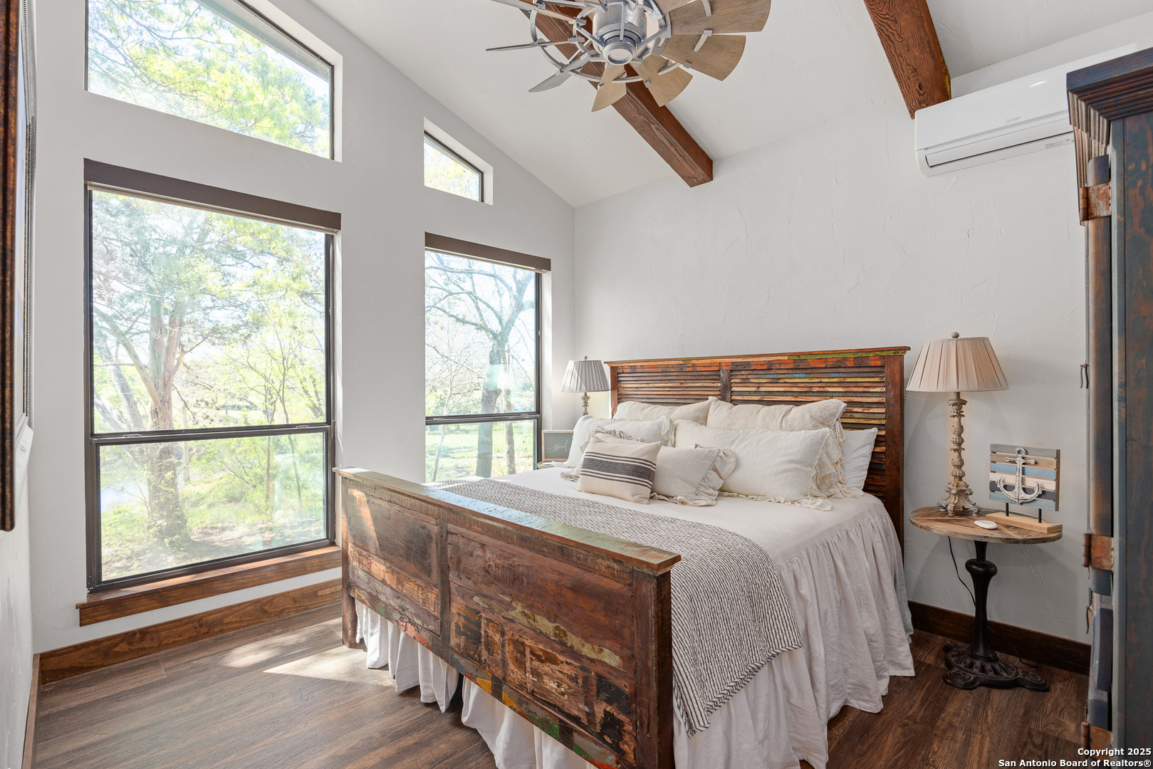 4198 Bear Springs Rd , Pipe Creek, TX, 78063-5372 | 1854145 | Realty Texas LLC