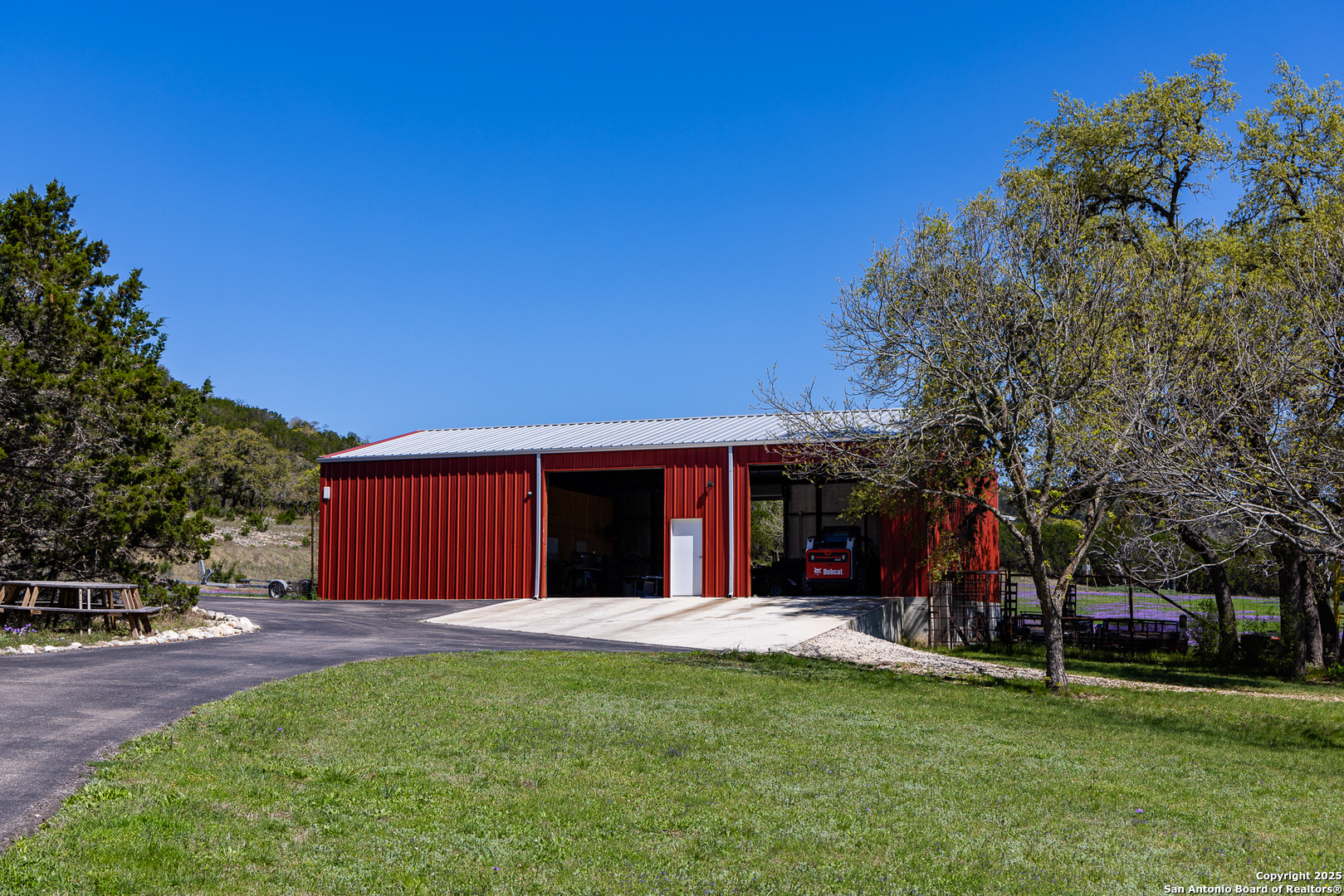 4198 Bear Springs Rd , Pipe Creek, TX, 78063-5372 | 1854145 | Realty Texas LLC