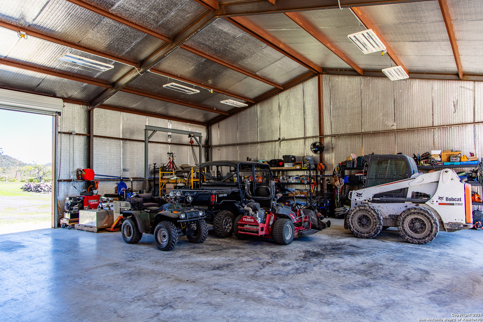 4198 Bear Springs Rd , Pipe Creek, TX, 78063-5372 | 1854145 | Realty Texas LLC