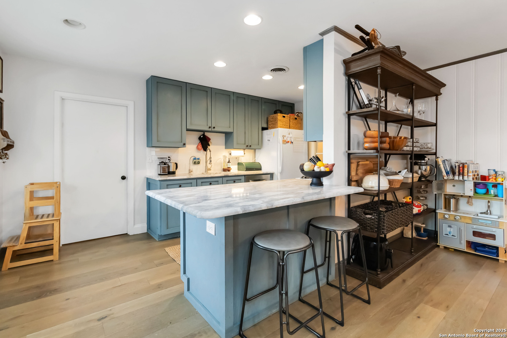426 Burnside , San Antonio, TX, 78209 | 1848174 | Realty Texas LLC