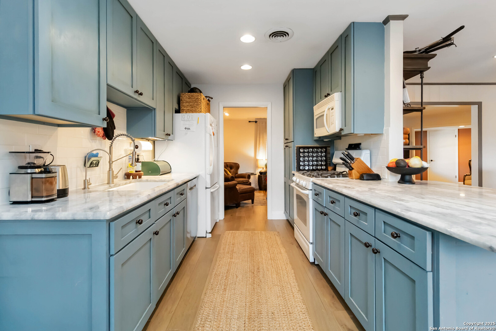 426 Burnside , San Antonio, TX, 78209 | 1848174 | Realty Texas LLC