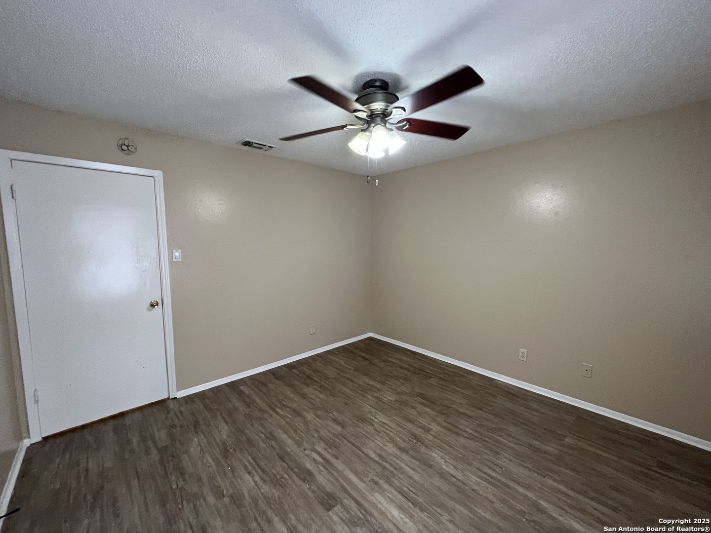 300 Moursund Blvd. 2 , San Antonio, TX, 78221 | 1854894 | Realty Texas LLC