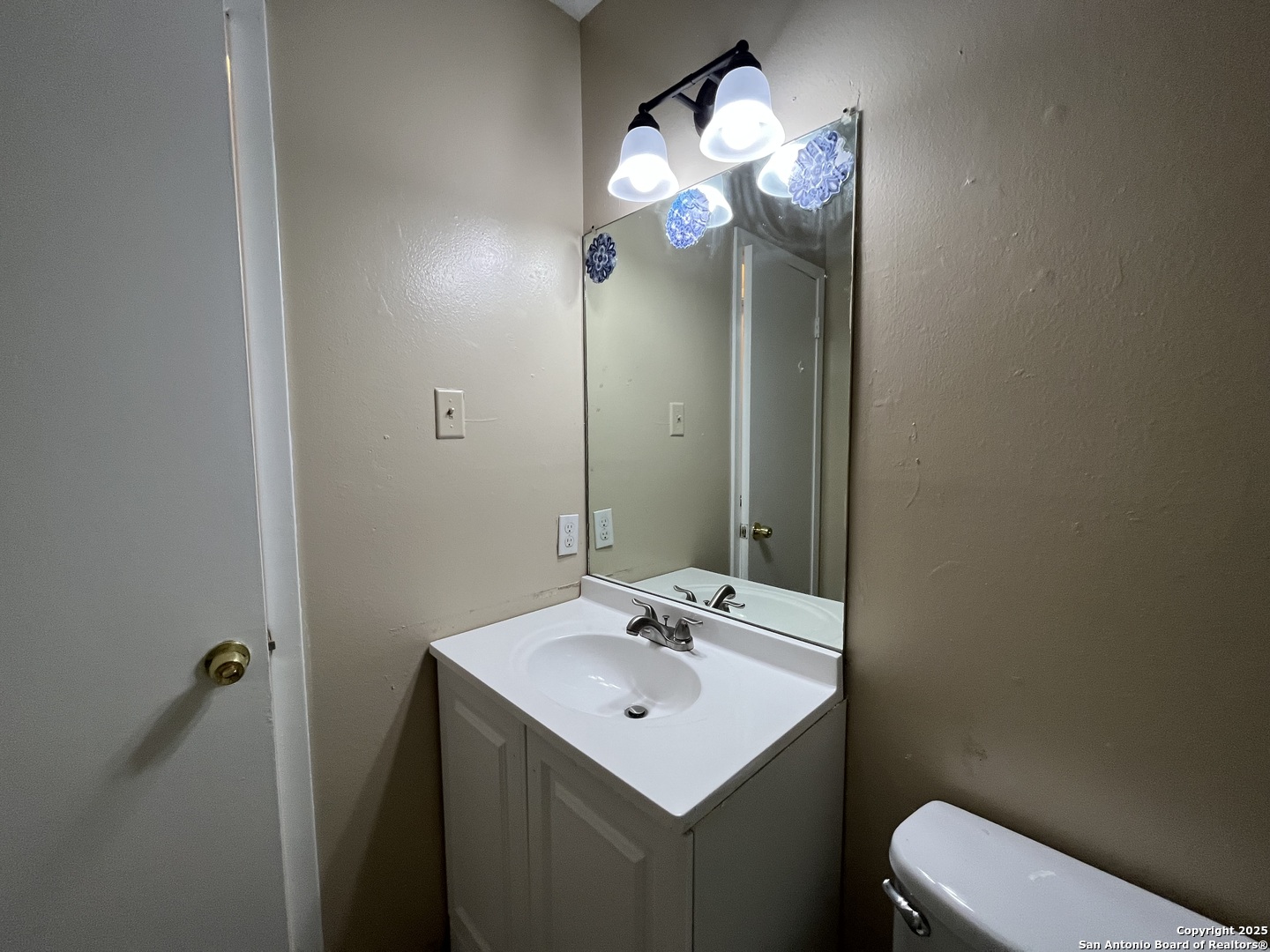 300 Moursund Blvd. 2 , San Antonio, TX, 78221 | 1854894 | Realty Texas LLC