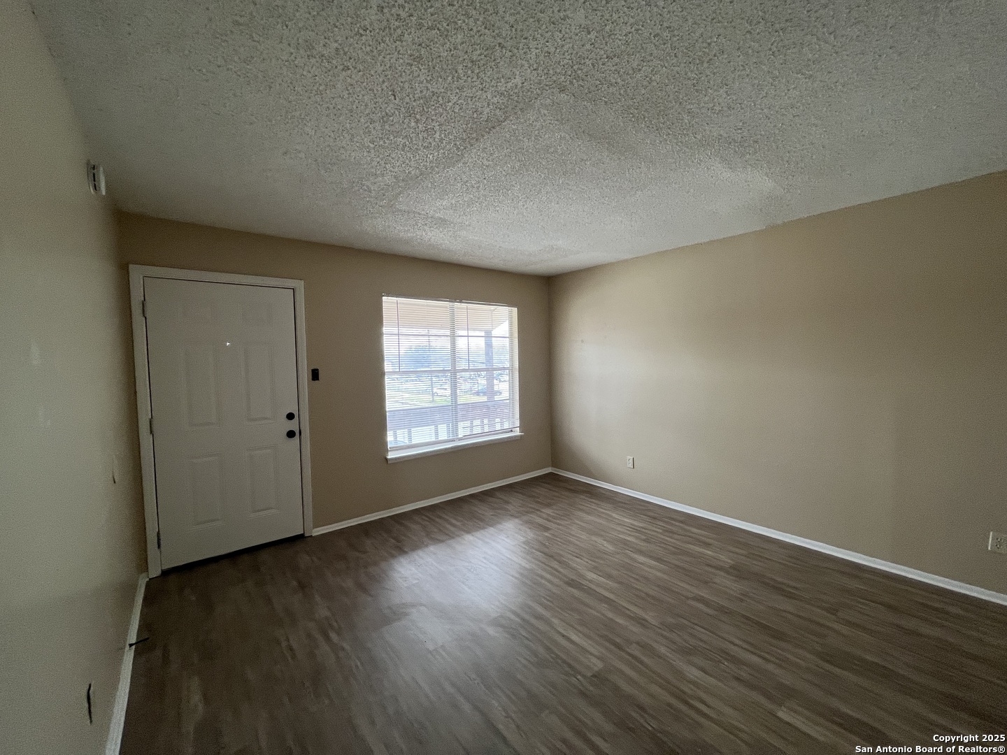 300 Moursund Blvd. 2 , San Antonio, TX, 78221 | 1854894 | Realty Texas LLC