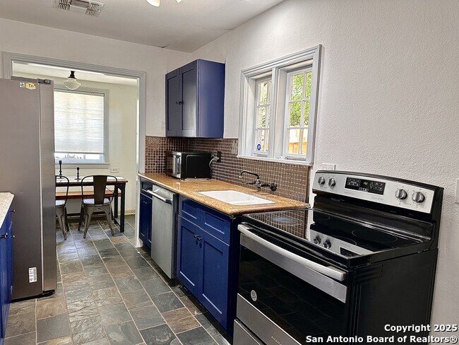 112 E Sunset Rd , San Antonio, TX, 78209 | 1855266 | Realty Texas LLC