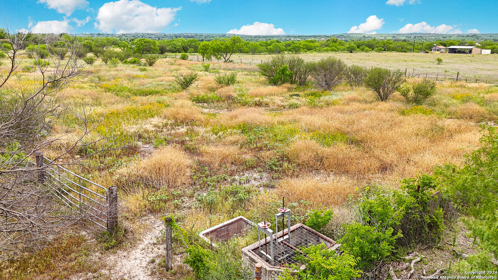 302 Pr 5726 , Devine, TX, 78016 | 1855513 | Realty Texas LLC