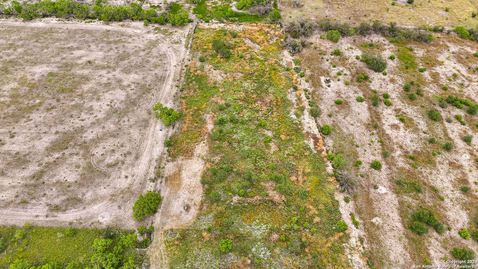 302 Pr 5726 , Devine, TX, 78016 | 1855513 | Realty Texas LLC
