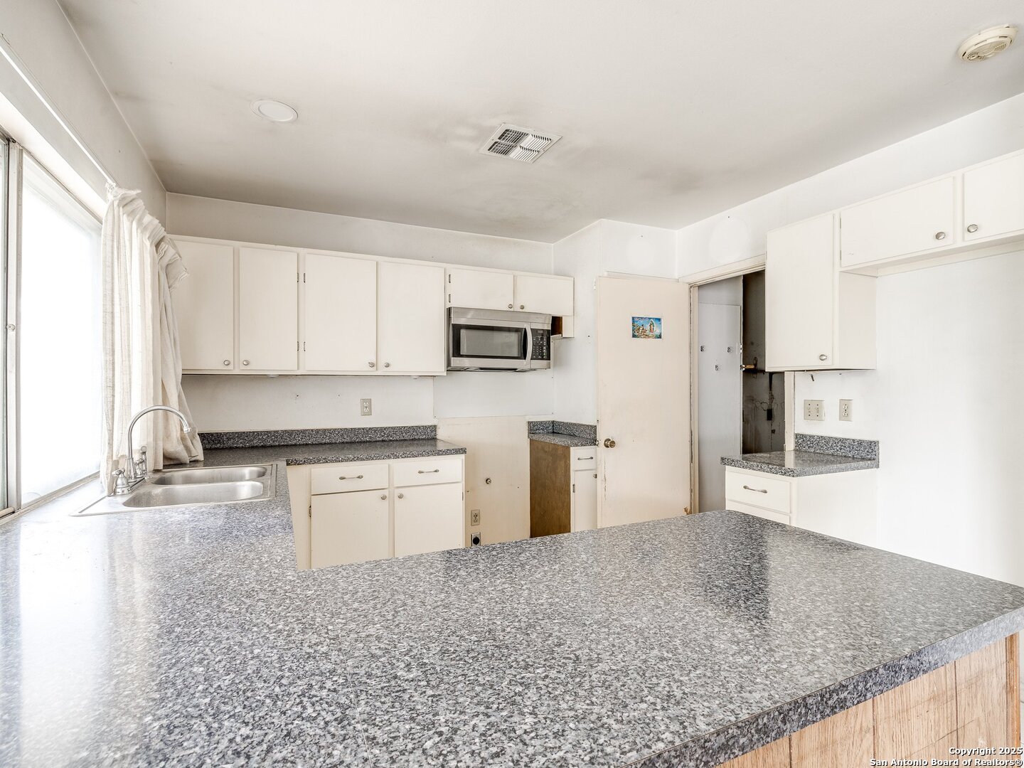 6714 Spring Lark , San Antonio, TX, 78249 | 1855981 | Realty Texas LLC