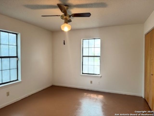 202 E Houston St , George West, TX, 78022 | 1856358 | Realty Texas LLC