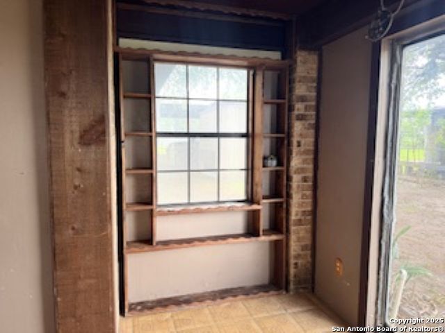 202 E Houston St , George West, TX, 78022 | 1856358 | Realty Texas LLC